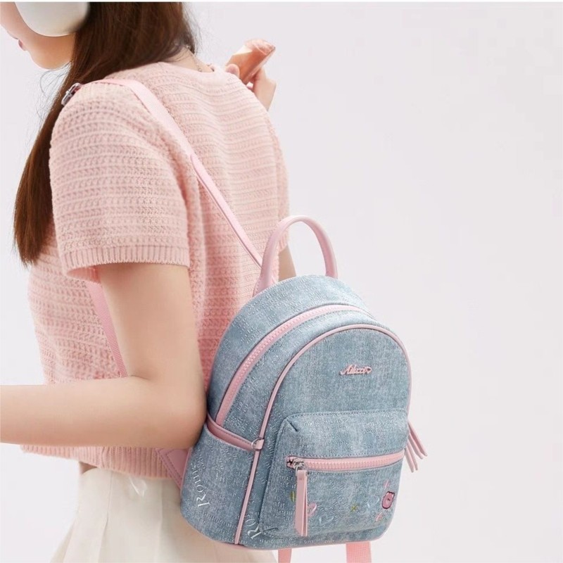 Blue Denim Embroidered Bear Ba - Mini Backpack Women 评论和价格